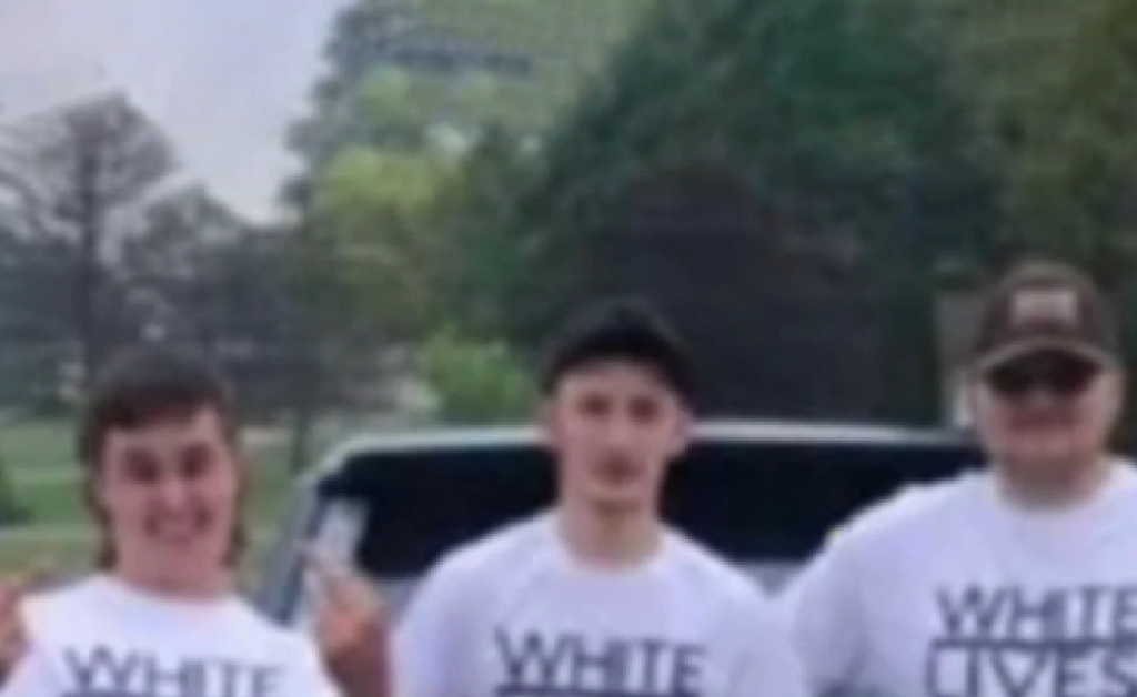 Students spark outrage and face criticism for wearing ‘offensive’ t-shirts!